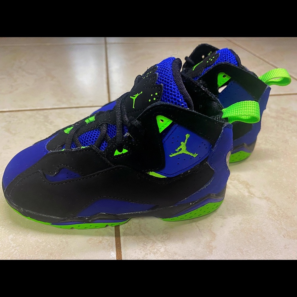 Jordan True Flight Black/Purple/Lime greenSize 10C